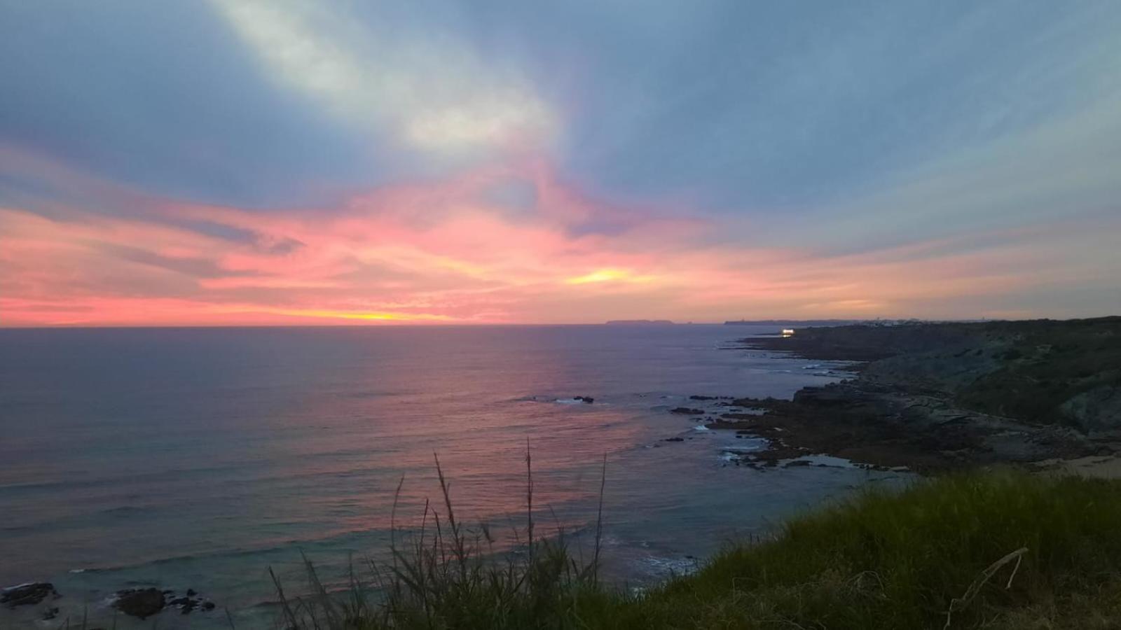 The Whale Beach House Atouguia Da Baleia Exterior foto
